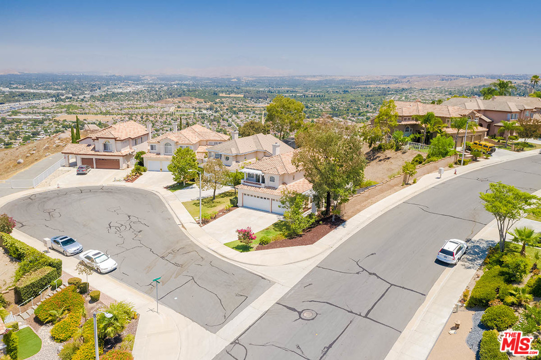 16286 Bright Morning Court Riverside, CA 92503 - Photo 31 of 35 Gallery Image 31