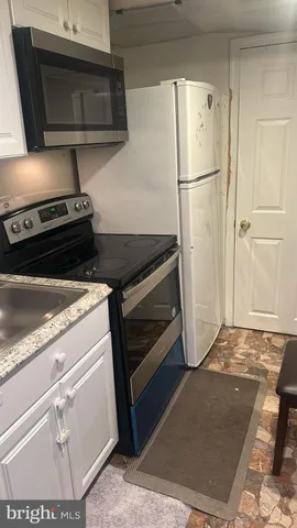 $1,400 | 6172 Morning Glory Road, Alexandria, VA 22310