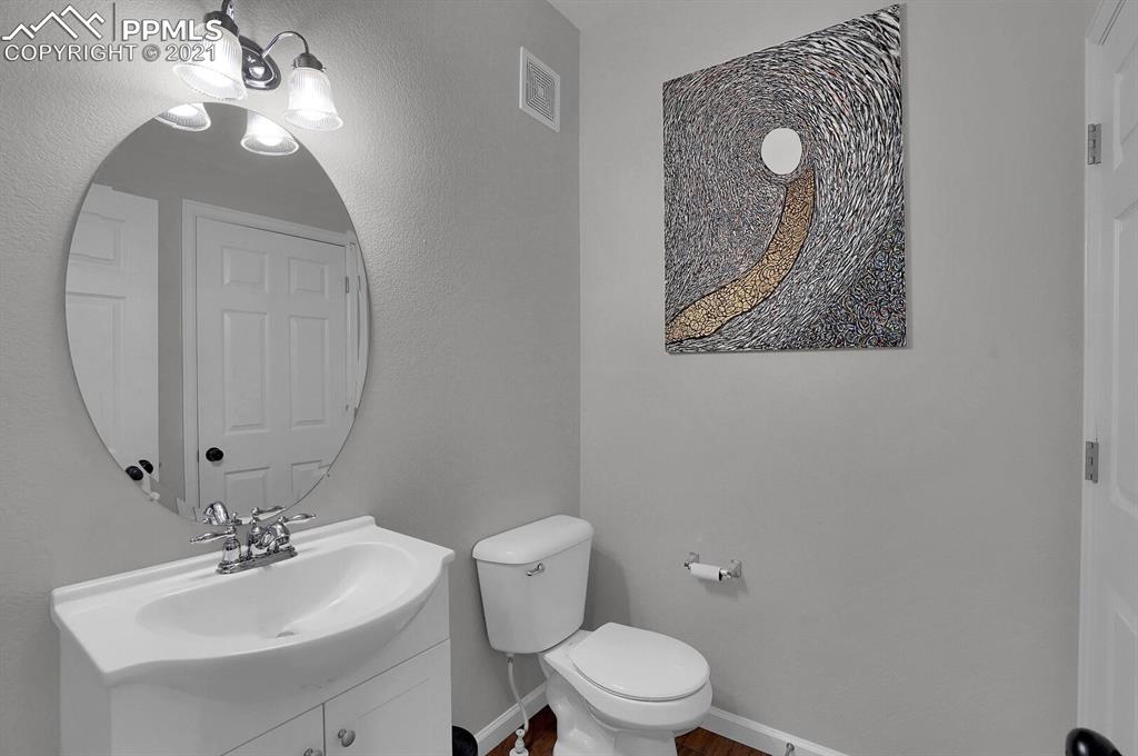 4008 Diamond Ridge View Colorado Springs, CO 80918 - Photo 12 of 33