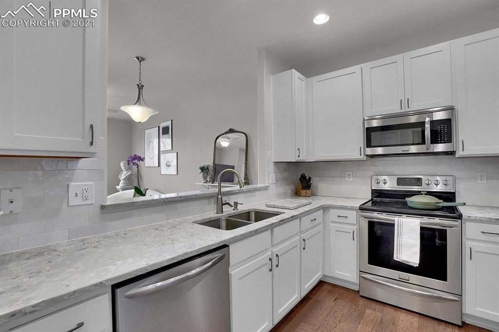 4008 Diamond Ridge View Colorado Springs, CO 80918 - Photo 14 of 33