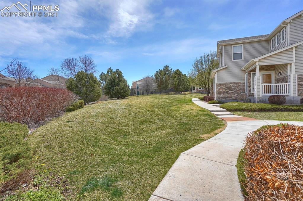 4008 Diamond Ridge View Colorado Springs, CO 80918 - Photo 3 of 33
