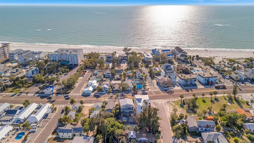 109 125th Avenue Treasure Island, FL 33706 - Photo 33 of 46 a view of a city