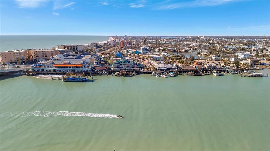 109 125th Avenue Treasure Island, FL 33706 - Photo 42 of 46 a view of a city