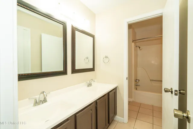 $1,200 | 20111 Daugherty Road, Unit A, Long Beach, MS 39560