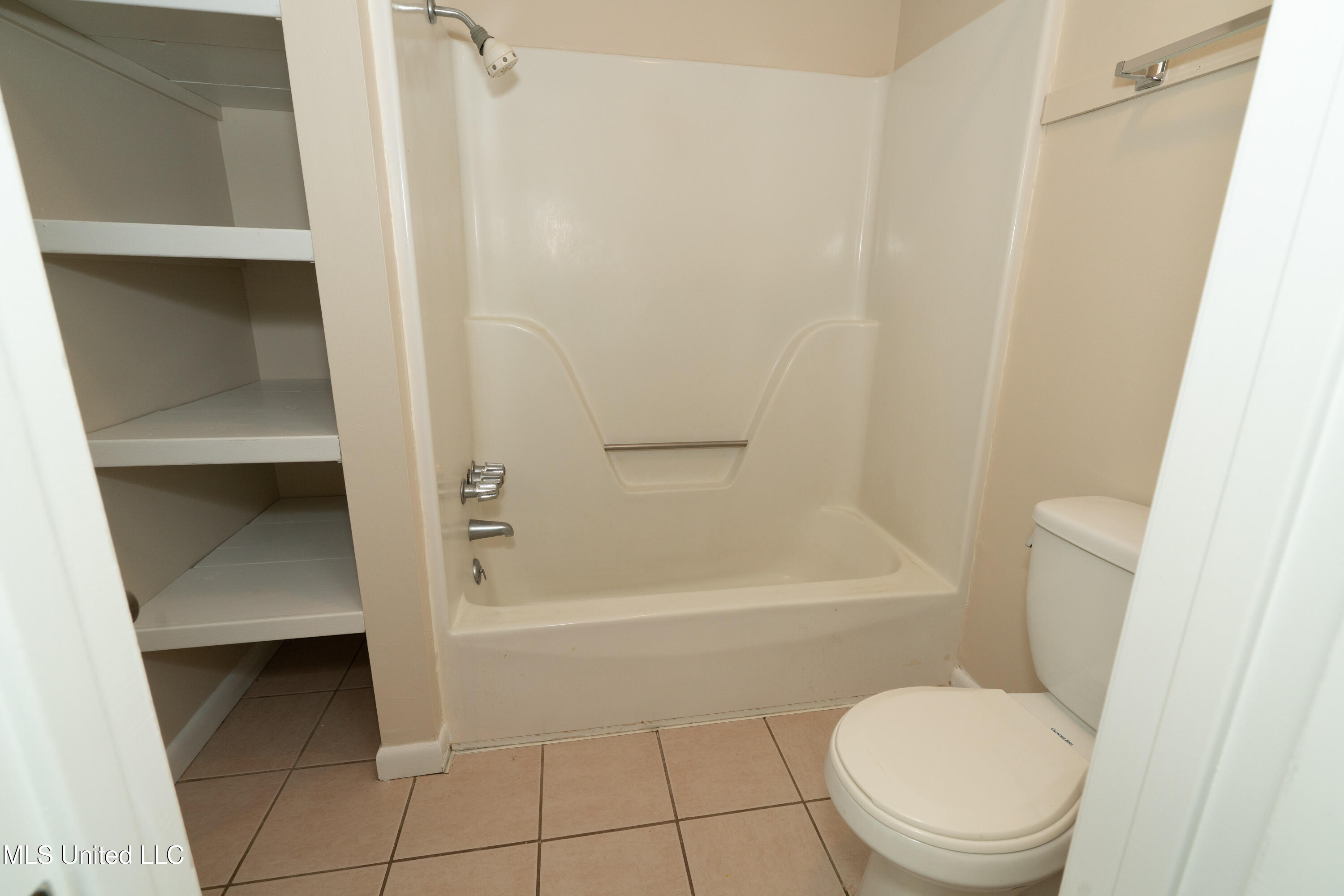 20111 Daugherty Road, Unit A Long Beach, MS 39560 - Photo 17 of 18 20111 Daughtery Rd Unit A-03979