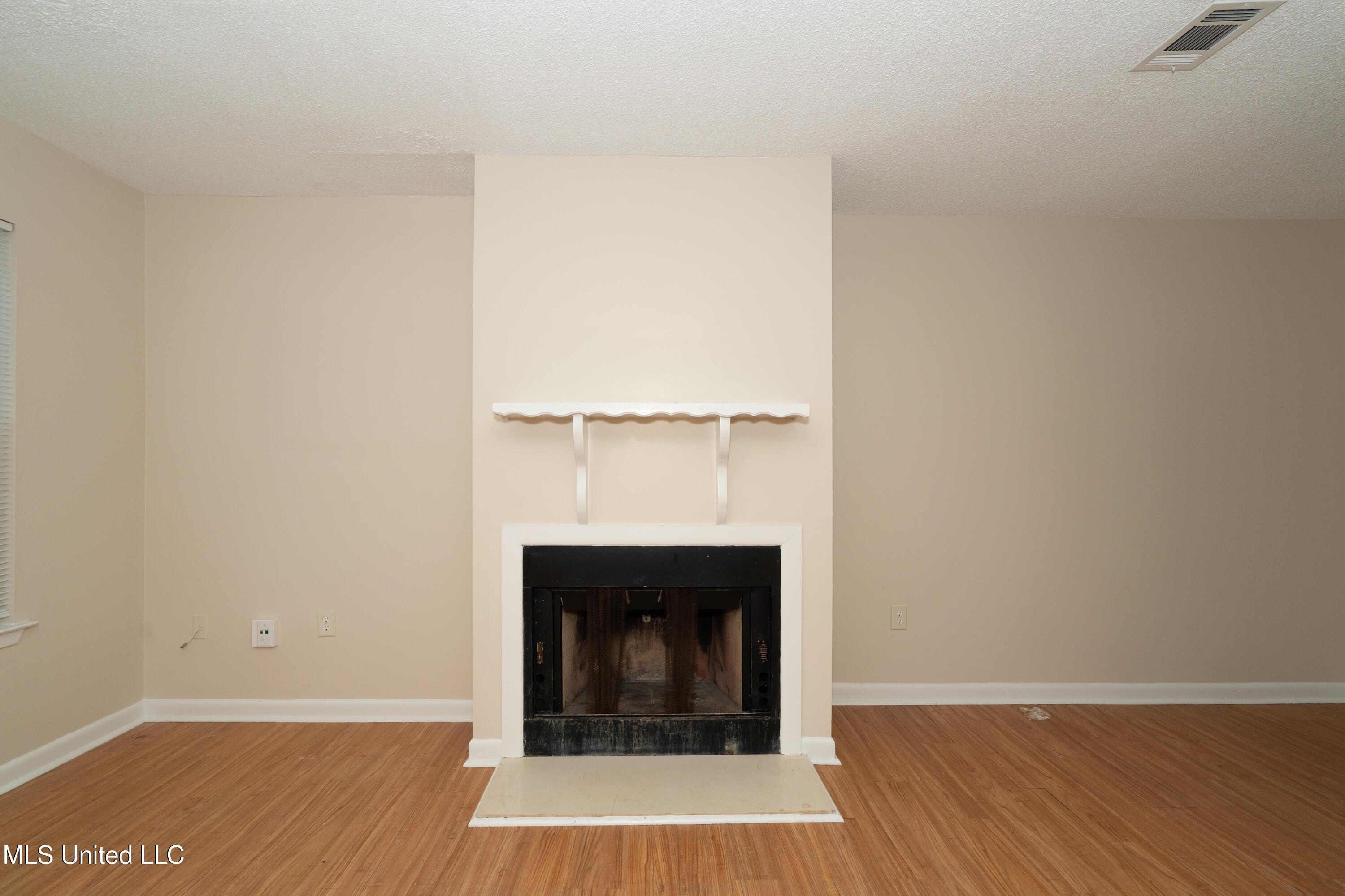 20111 Daugherty Road, Unit A Long Beach, MS 39560 - Photo 3 of 18 20111 Daughtery Rd Unit A-03949