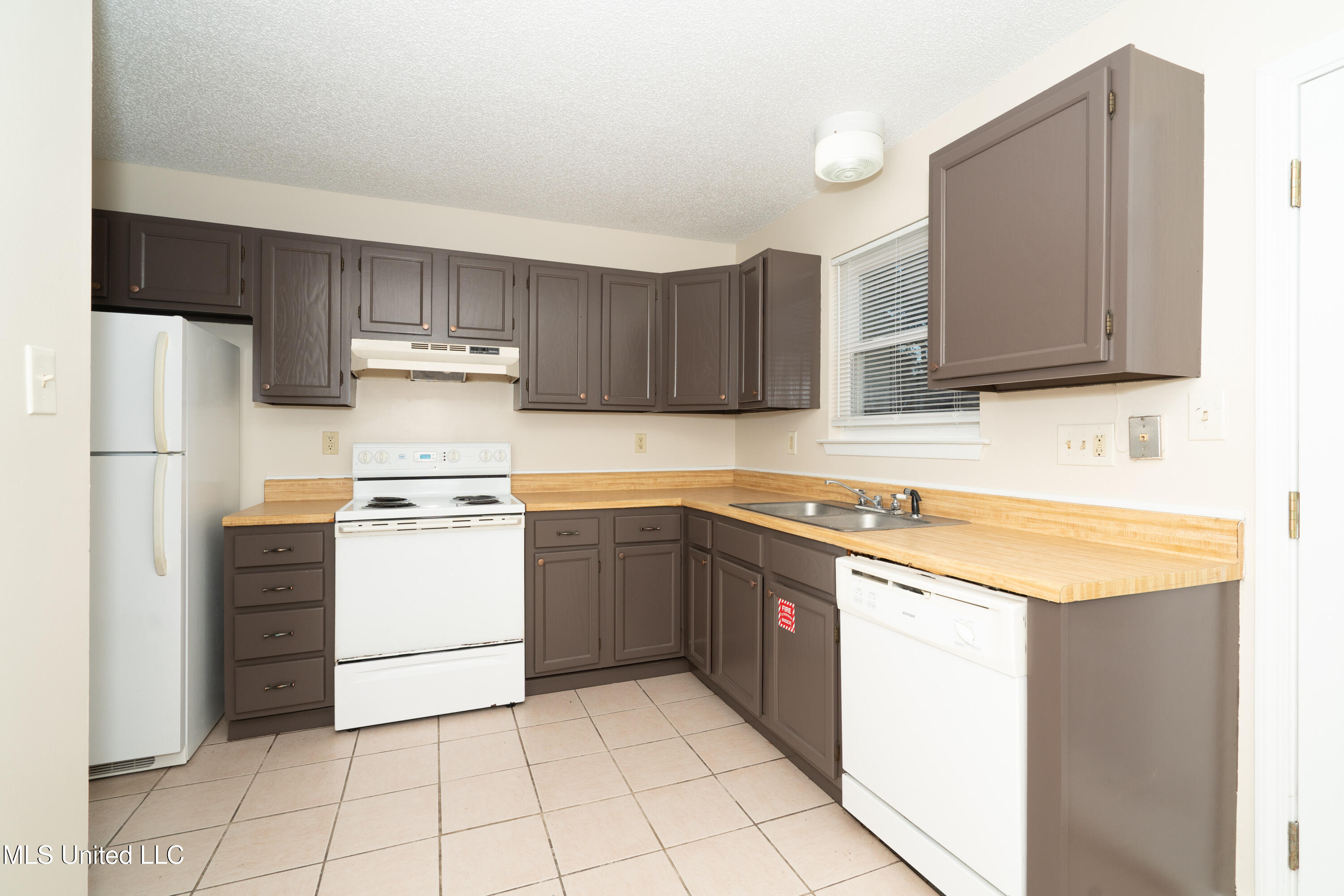 20111 Daugherty Road, Unit A Long Beach, MS 39560 - Photo 7 of 18 20111 Daughtery Rd Unit A-03953