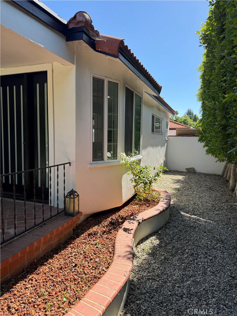 5230 Seville Avenue Encino, CA 91316 - Photo 13 of 61 a front view of a house
