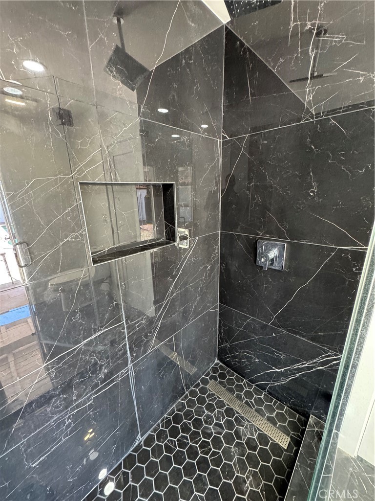 5230 Seville Avenue Encino, CA 91316 - Photo 37 of 61