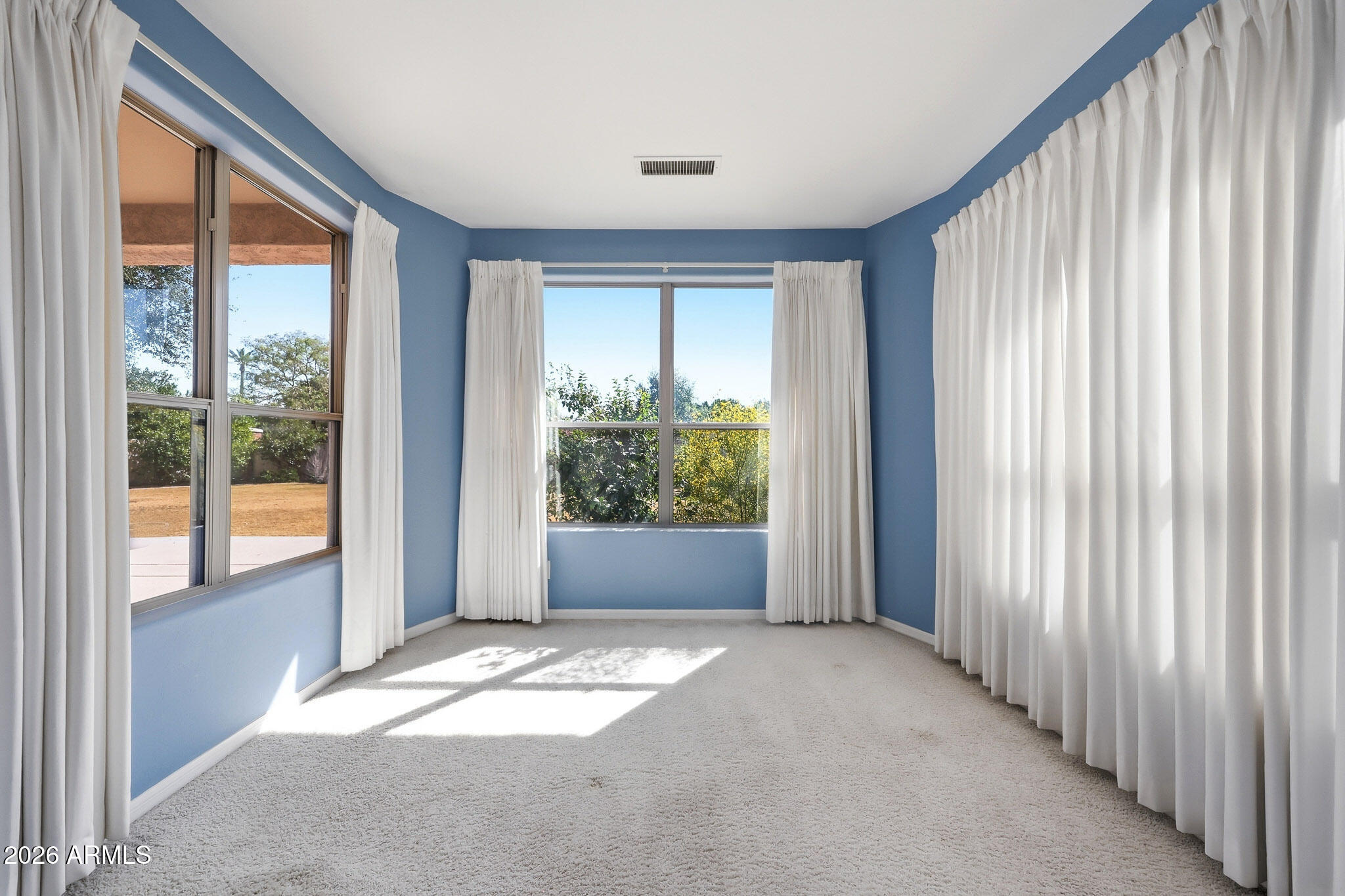 4149 North 49th Way Phoenix, AZ 85018 - Photo 10 of 25 a view of entryway with an outdoor space