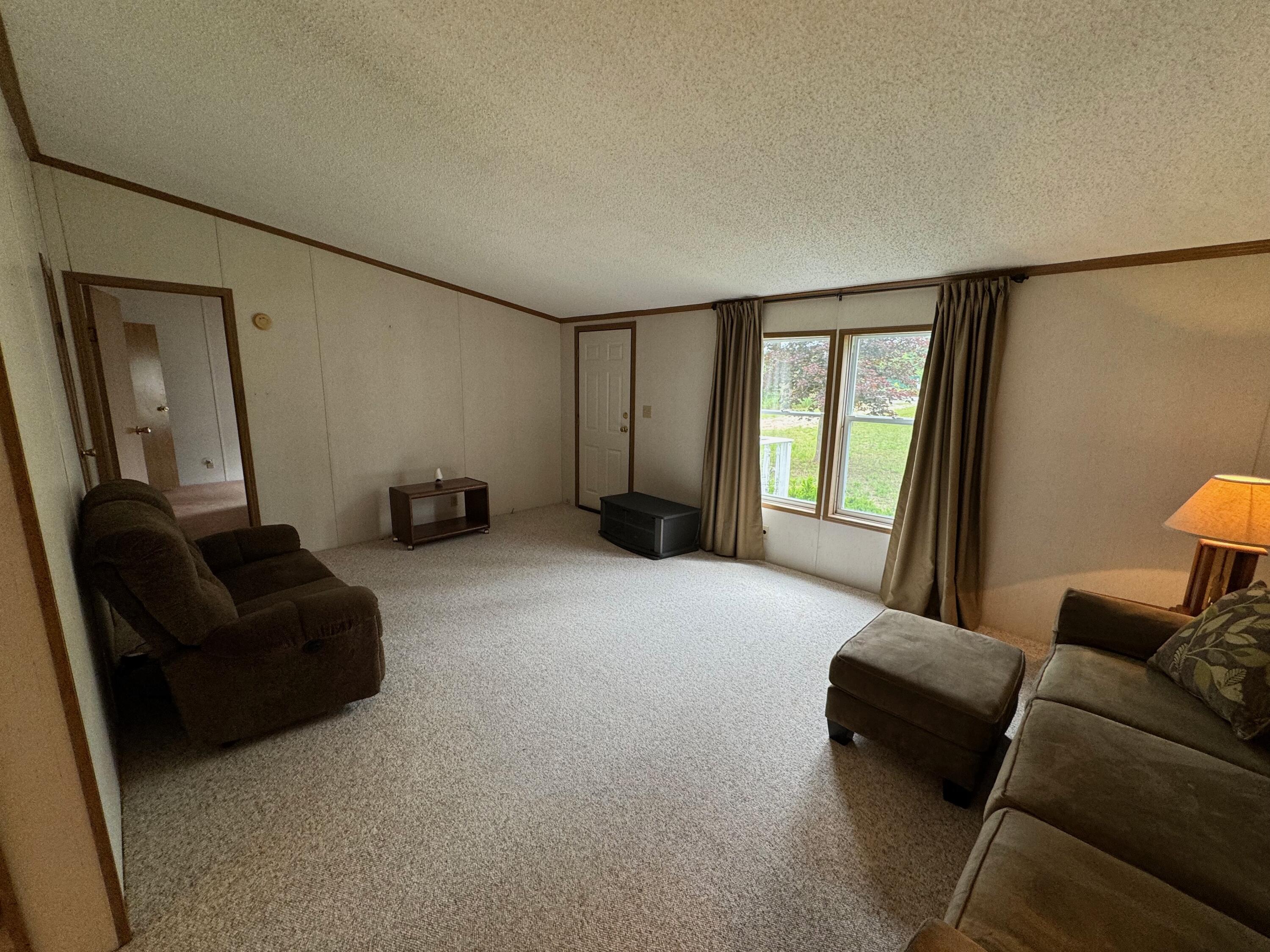 1230 Seaman Road Wellston, MI 49689 - Photo 15 of 36 IMG_5409