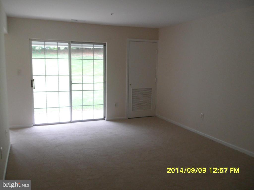 8573 Falls Run Road, Unit B Ellicott City, MD 21043 - Photo 3 of 11 Living Room