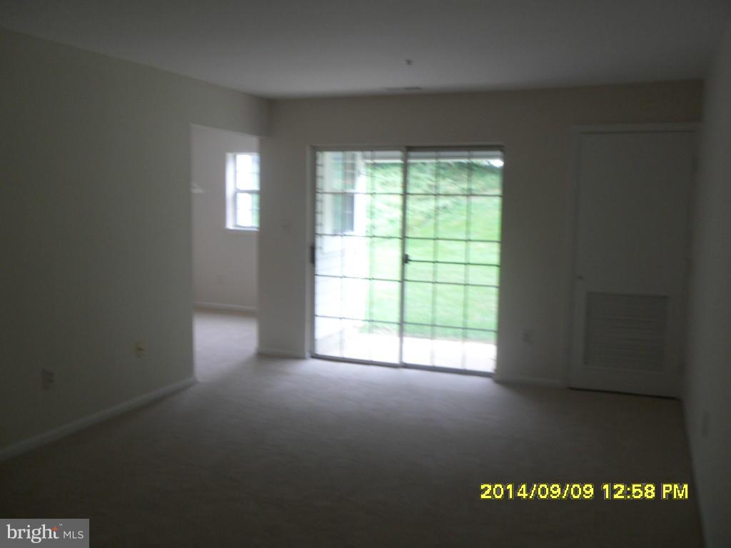 8573 Falls Run Road, Unit B Ellicott City, MD 21043 - Photo 7 of 11 Living Room