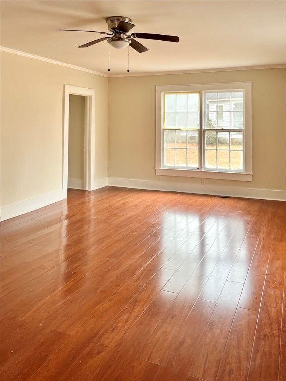 127 West Greer Street Honea Path, SC 29654 - Photo 2 of 13 Living Room