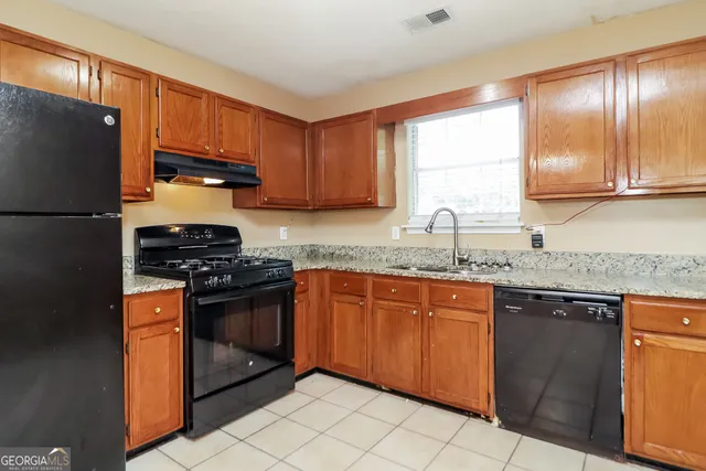 $1,820 | 1198 Oak Knoll Court, Lithonia, GA 30058