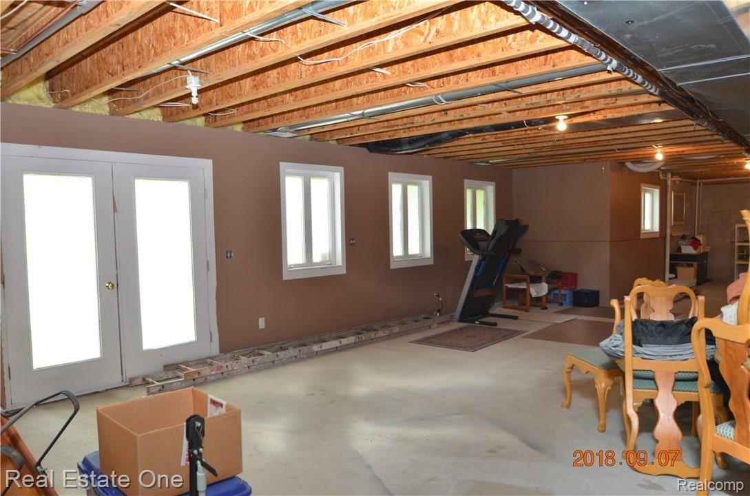 430 East Drahner Road Oxford, MI 48371 - Photo 32 of 43 DSC_0168.JPG