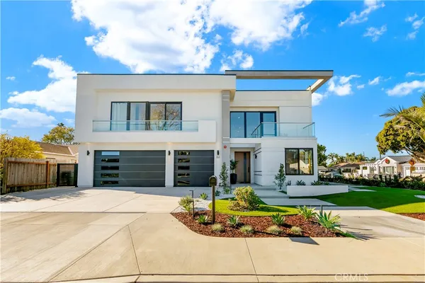 $3,449,000 | 853 Oak Street, Costa Mesa, CA 92627