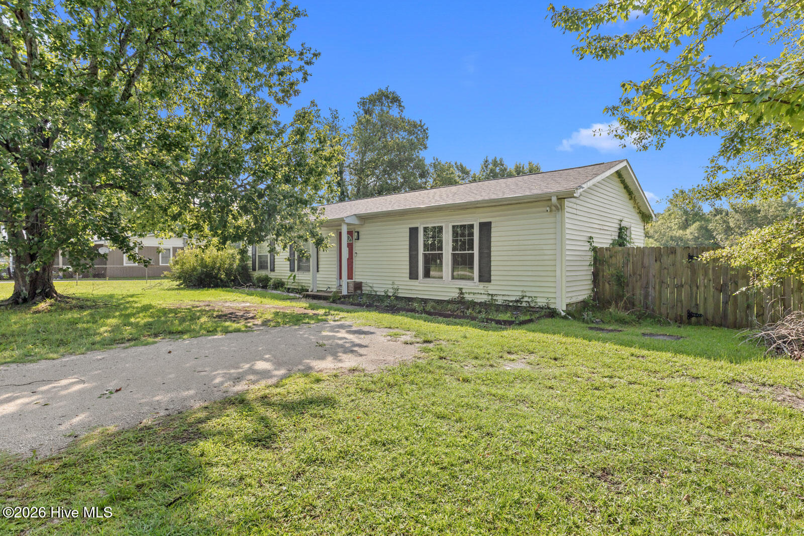 651 Queens Creek Road Hubert, NC 28539 - Photo 1 of 23 Gallery Image 1