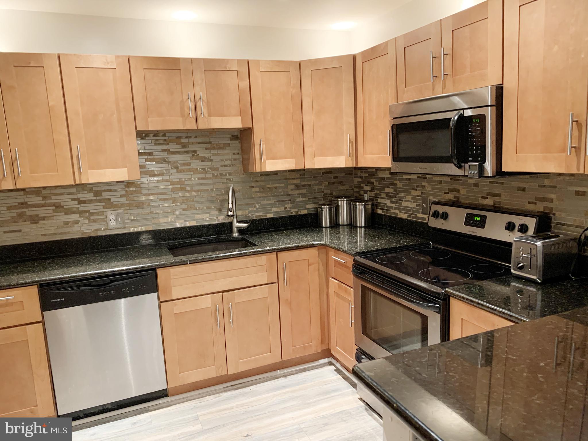 412 3rd Street Newark, DE 19711 - Photo 9 of 22 Granite Countertops