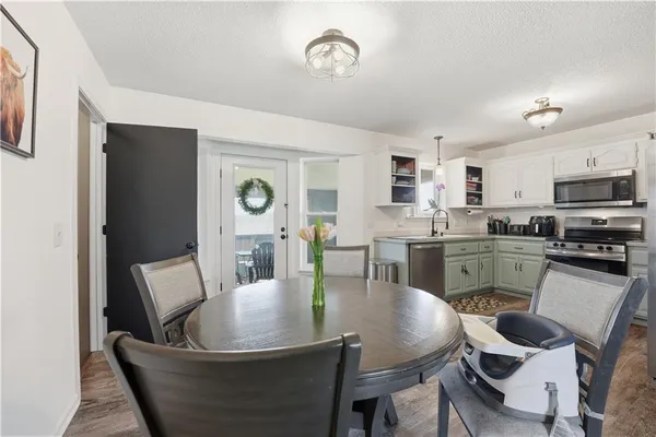 $315,000 | 1305 Stonecrest Drive, Kearney, MO 64060