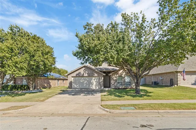 $280,000 | 616 Kriston Drive, Azle, TX 76020