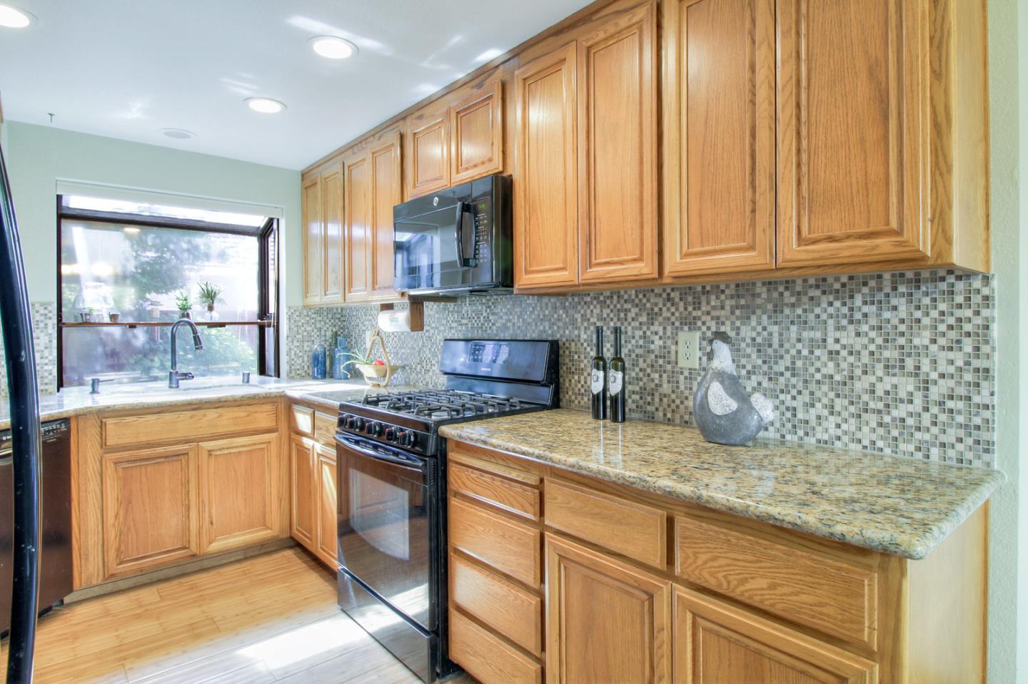 1932 Rheem Drive Pleasanton, CA 94588 - Photo 8 of 30 Gallery Image 8