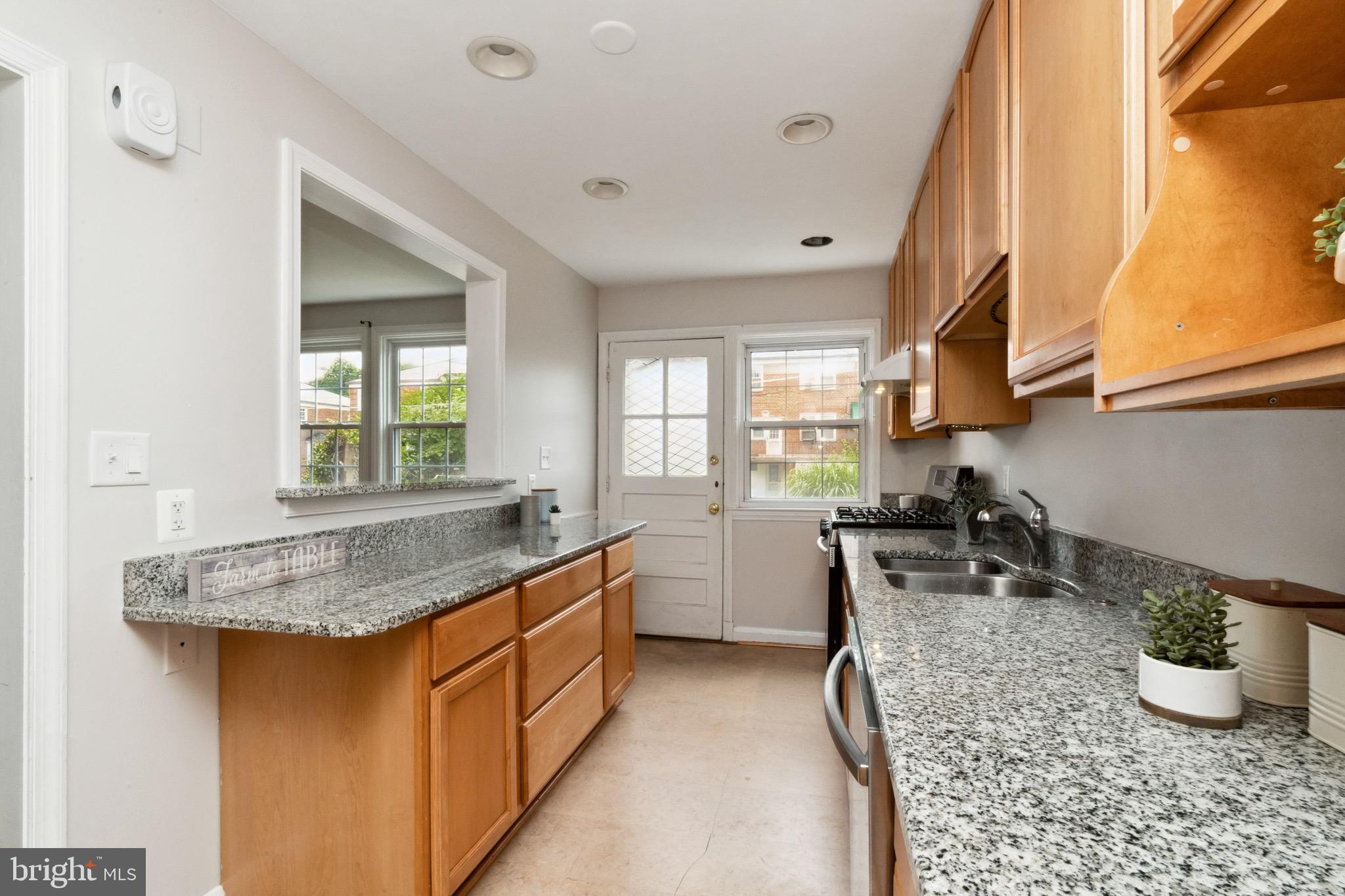 326 Lambeth Road Catonsville, MD 21228 - Photo 19 of 37 Gallery Image 19