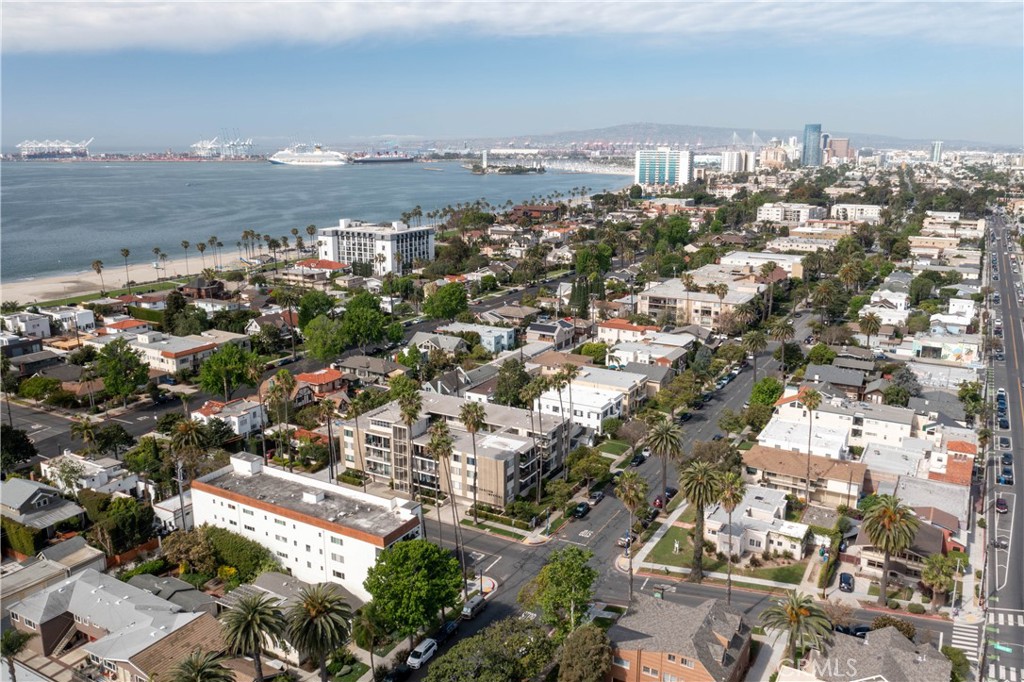 2772 2nd Street, Unit 2G Long Beach, CA 90803 - Photo 44 of 53 an aerial view of a city