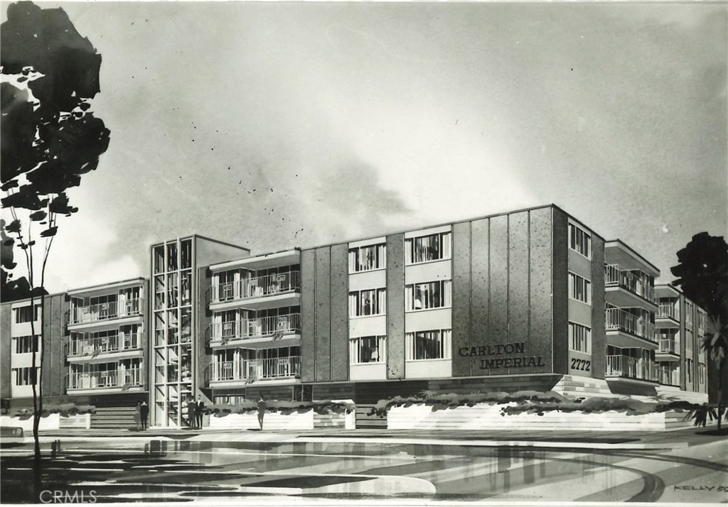 2772 2nd Street, Unit 2G Long Beach, CA 90803 - Photo 49 of 53 a front view of a building