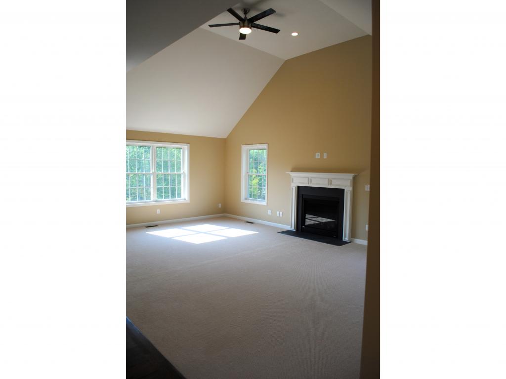 25 Beechwood Road Salem, NH 03079 - Photo 6 of 9 Gallery Image 6