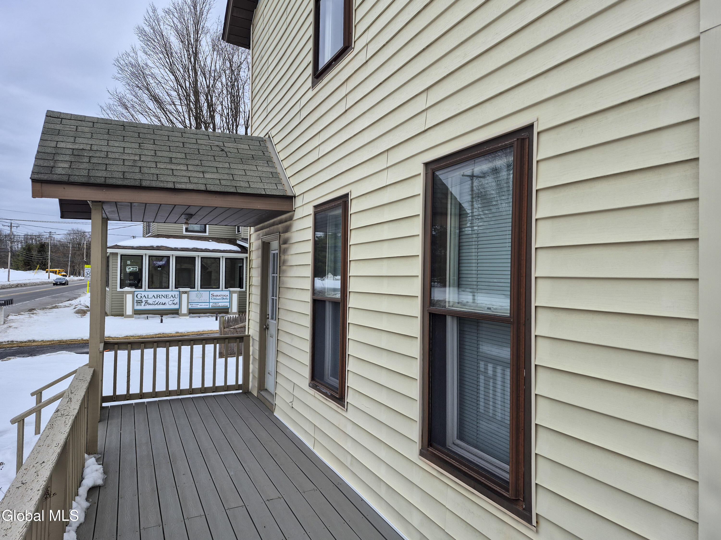 524 Maple Avenue, Unit 3 Saratoga Springs, NY 12866 - Photo 4 of 10 Ext-2