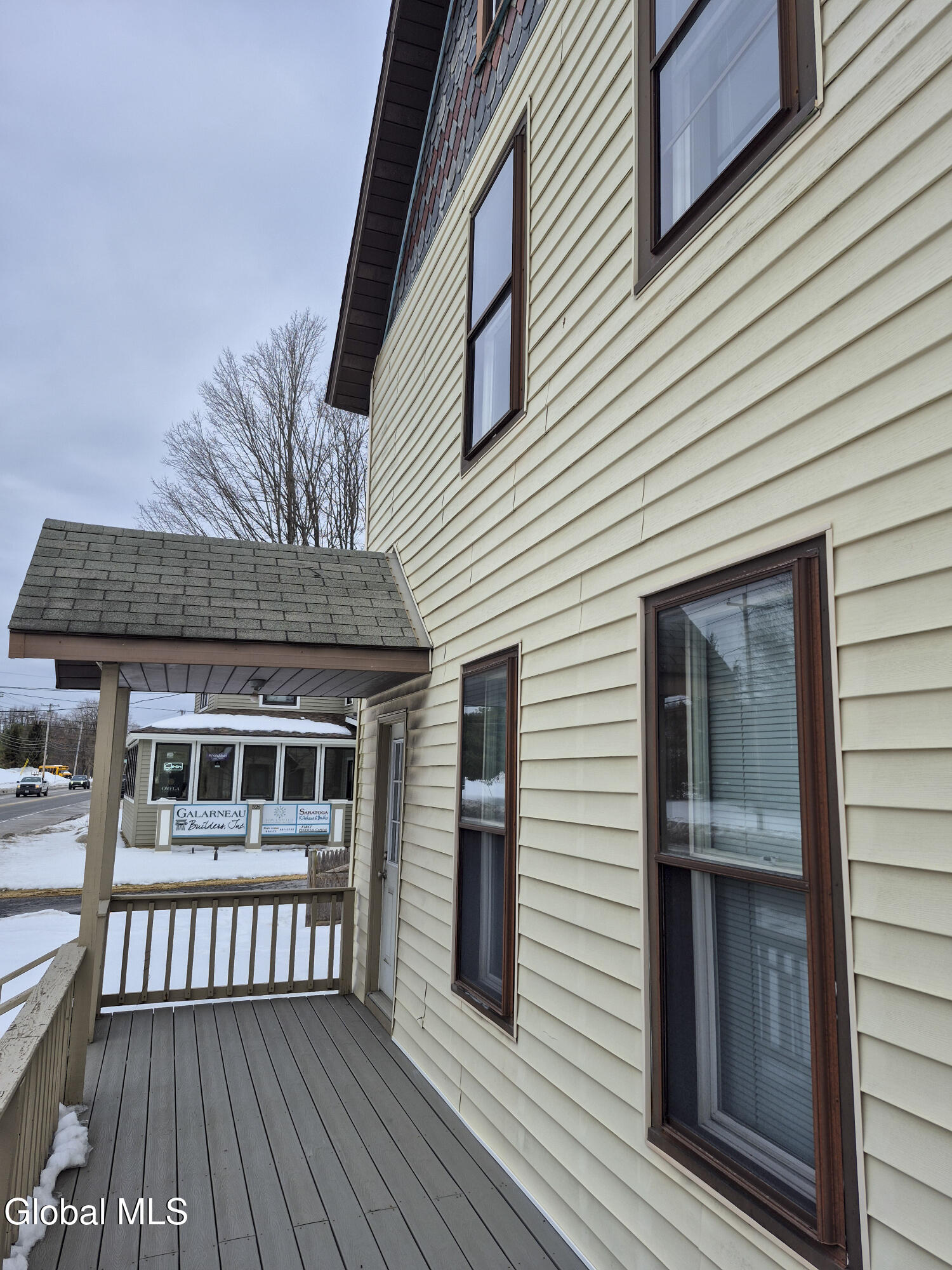 524 Maple Avenue, Unit 3 Saratoga Springs, NY 12866 - Photo 5 of 10 Ext-1