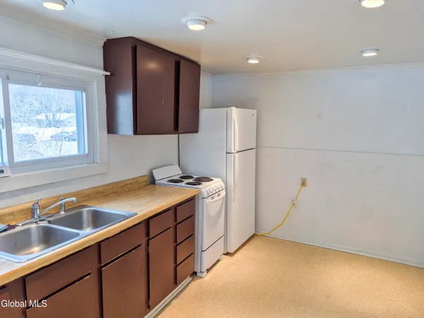 $950 | 524 Maple Avenue, Unit 3, Saratoga Springs, NY 12866