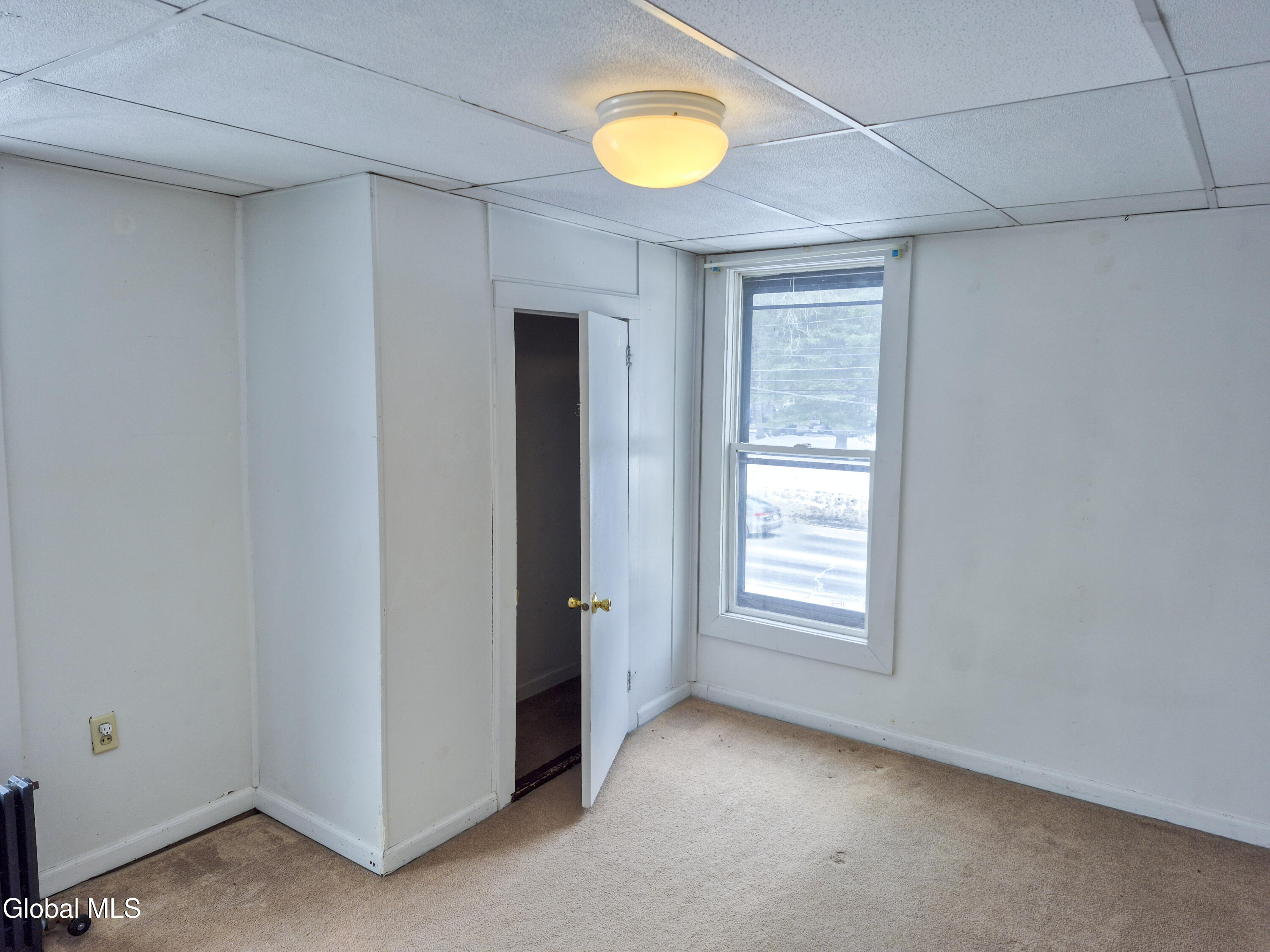 524 Maple Avenue, Unit 3 Saratoga Springs, NY 12866 - Photo 8 of 10 Apt 3-3