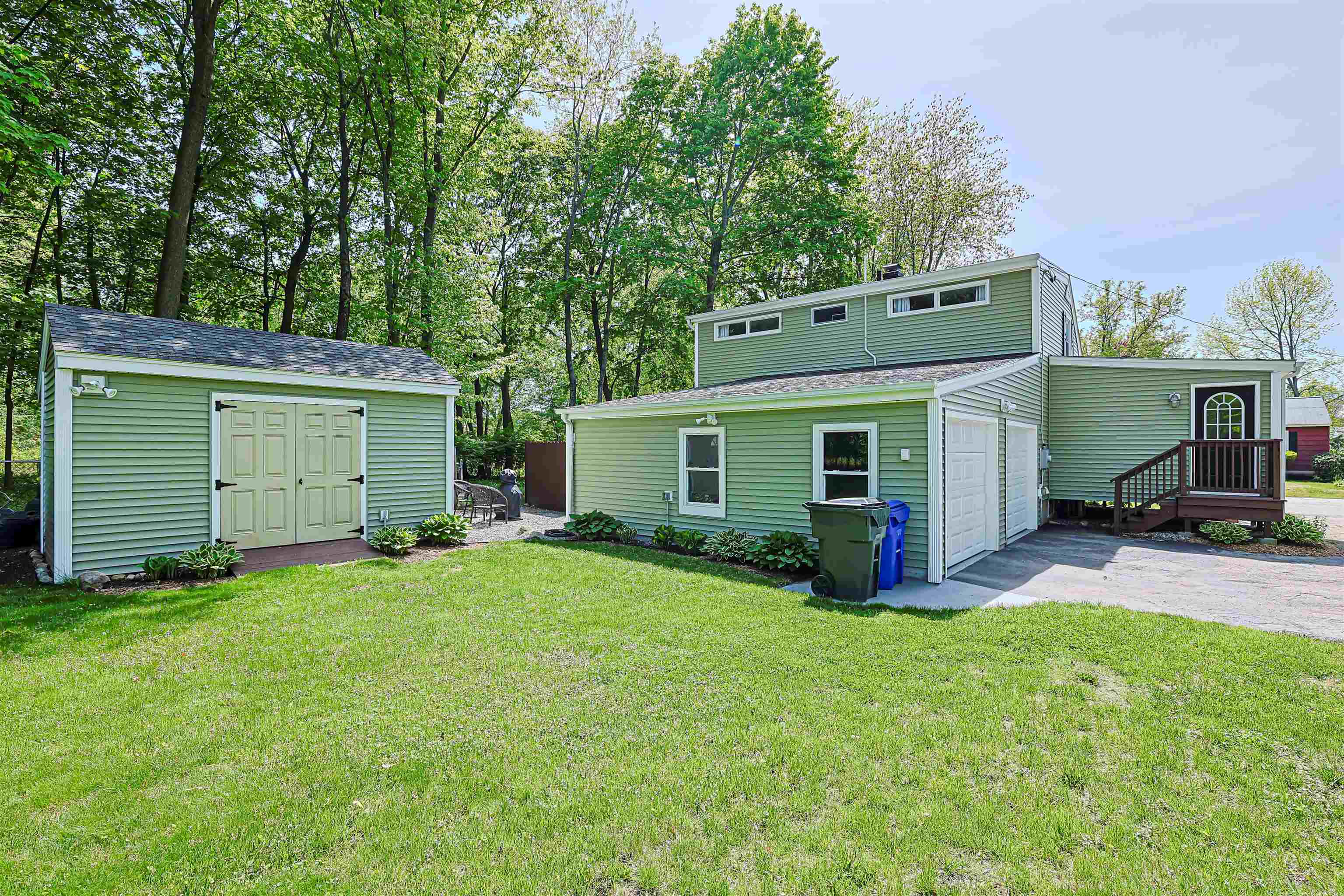 99 Knowlton Street Manchester, NH 03103 - Photo 2 of 35