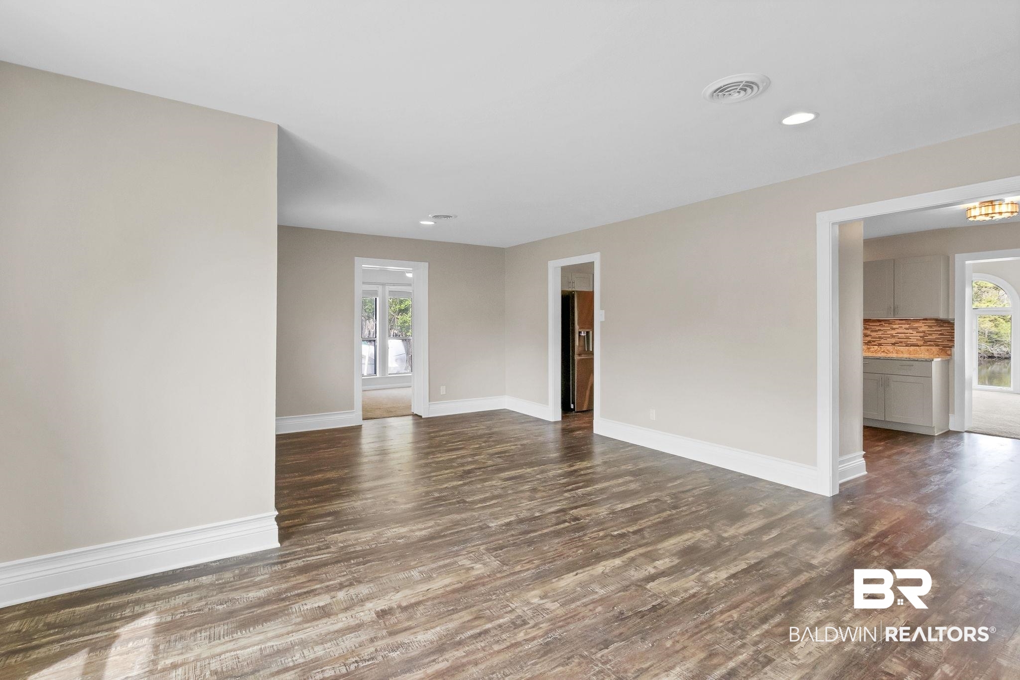 2901 Alston Court Mobile, AL 36605 - Photo 10 of 59 Living Room