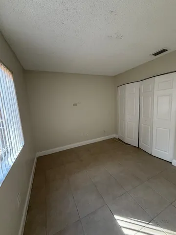 $2,100 | 6043 10th Avenue North, Unit 231, Greenacres, FL 33463