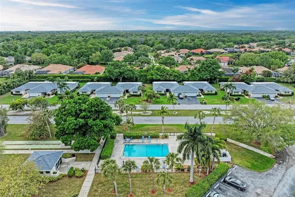 $1,800 | 7461 West Country Club Drive North, Unit 409, Sarasota, FL 34243