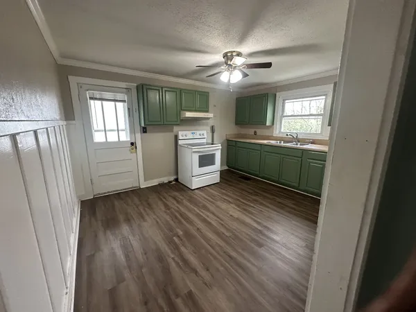 $134,900 | 105 Bowden Street, Russellville, KY 42276