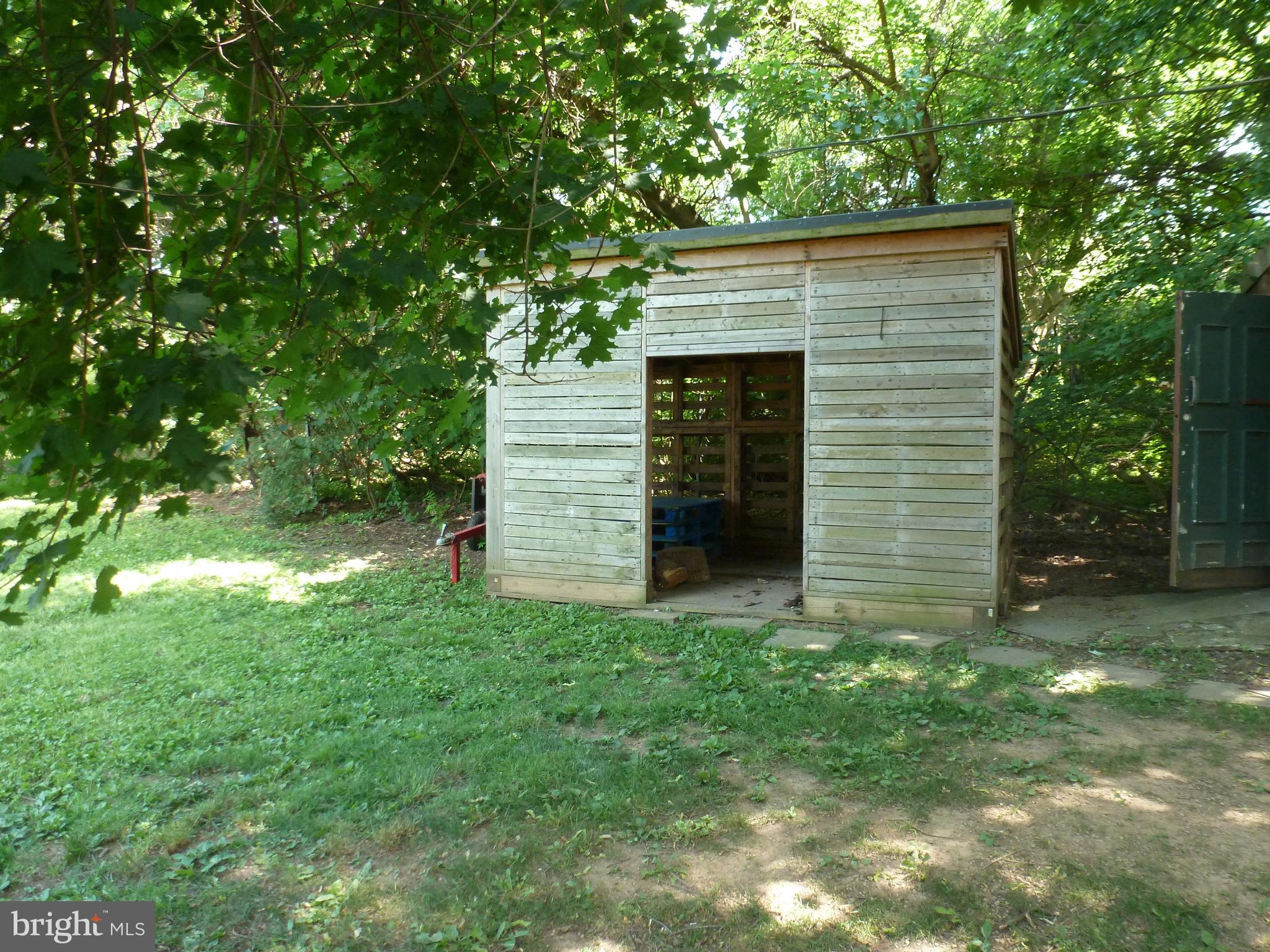 2118 Easton Road Bethlehem, PA 18015 - Photo 17 of 41 Gallery Image 17