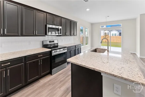 $2,800 | 116 Peabody Street, Savannah, GA 31407