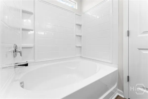 $2,800 | 116 Peabody Street, Savannah, GA 31407