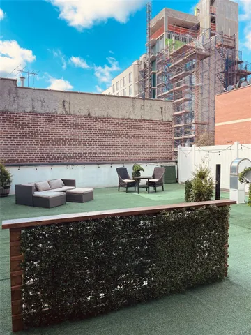 $439,000 | 52-16 Roosevelt Avenue, Unit 3A | Woodside