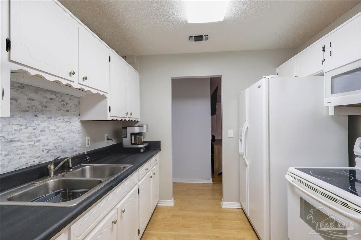 1551 Sunny Ridge Lane Cantonment, FL 32533 - Photo 15 of 40