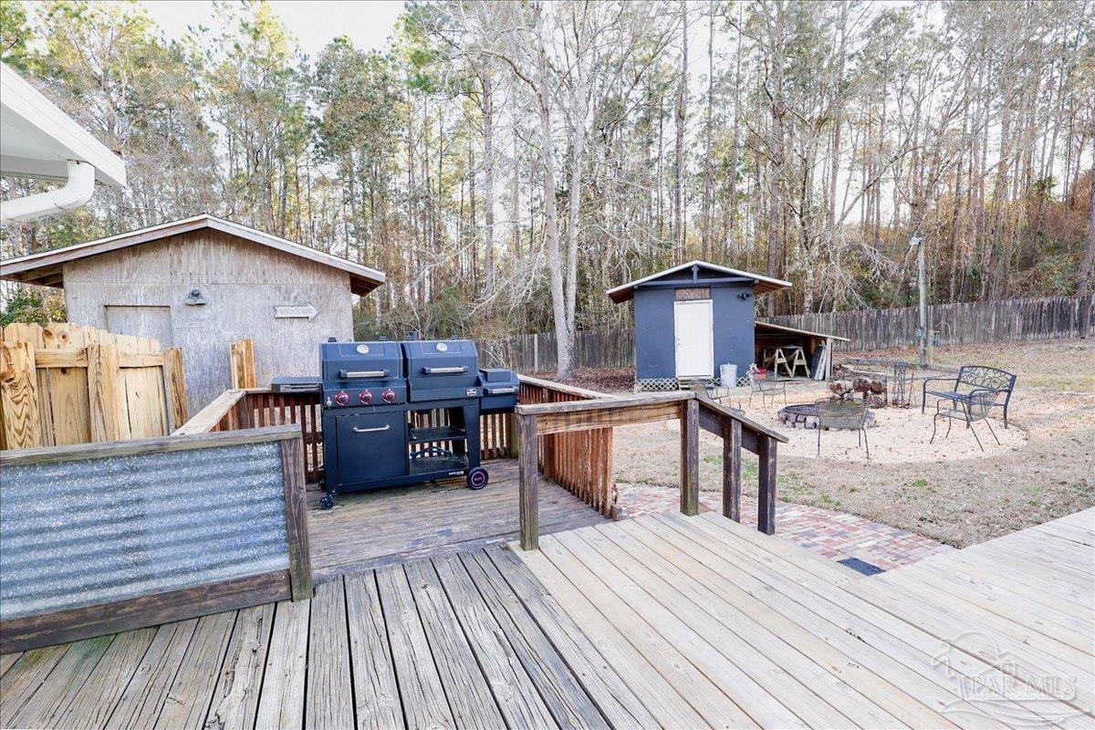 1551 Sunny Ridge Lane Cantonment, FL 32533 - Photo 37 of 40