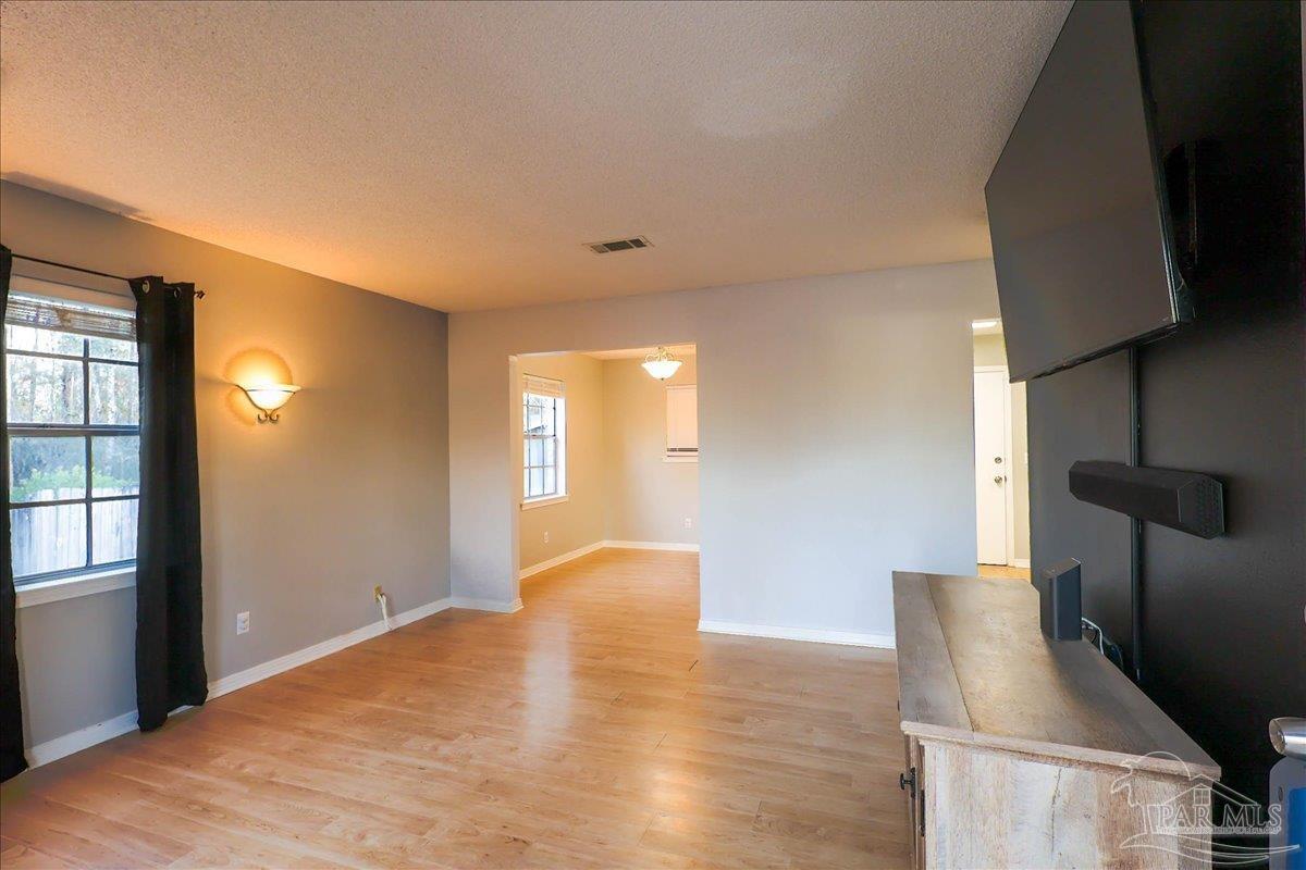 1551 Sunny Ridge Lane Cantonment, FL 32533 - Photo 4 of 40