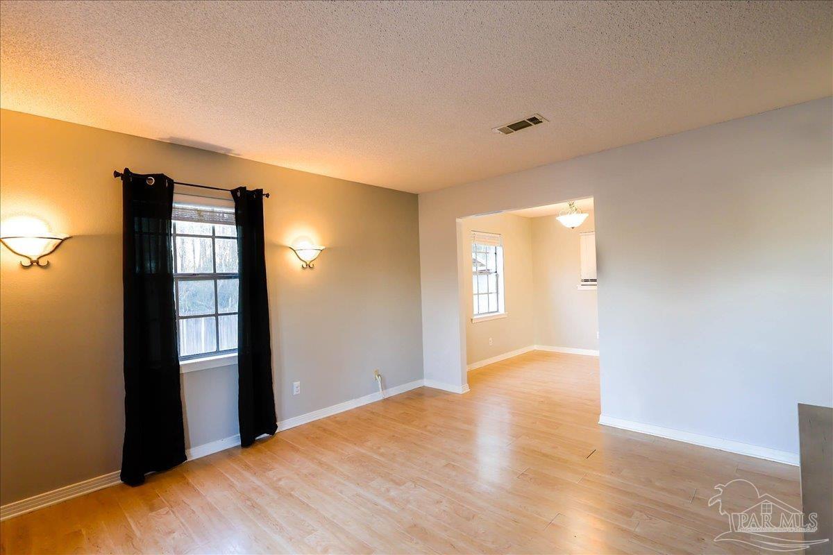 1551 Sunny Ridge Lane Cantonment, FL 32533 - Photo 8 of 40