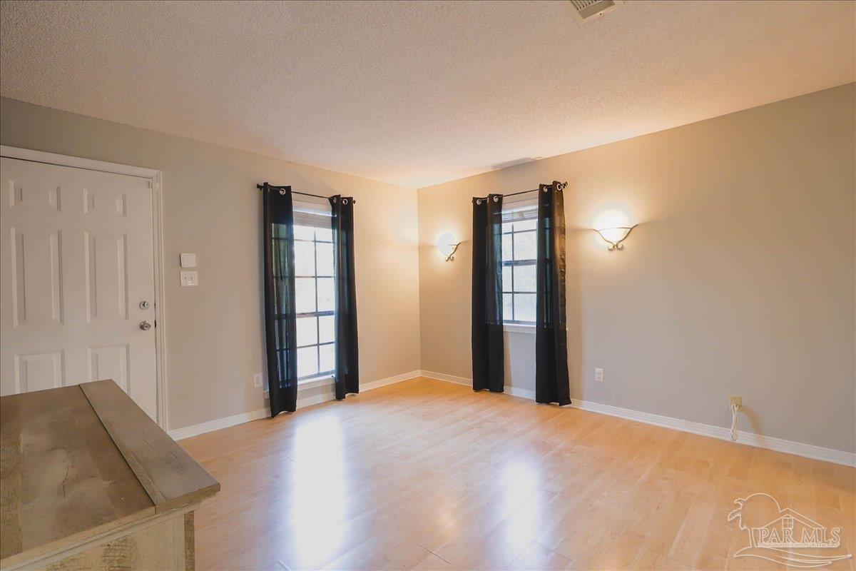 1551 Sunny Ridge Lane Cantonment, FL 32533 - Photo 9 of 40