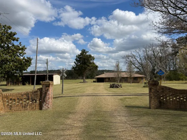 $120,000 | 2384 Highway 51, Winona, MS 38967