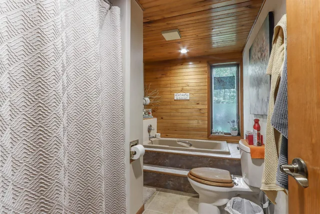 $414,000 | 9354 County Rd KK, Amherst Junction, WI 54407